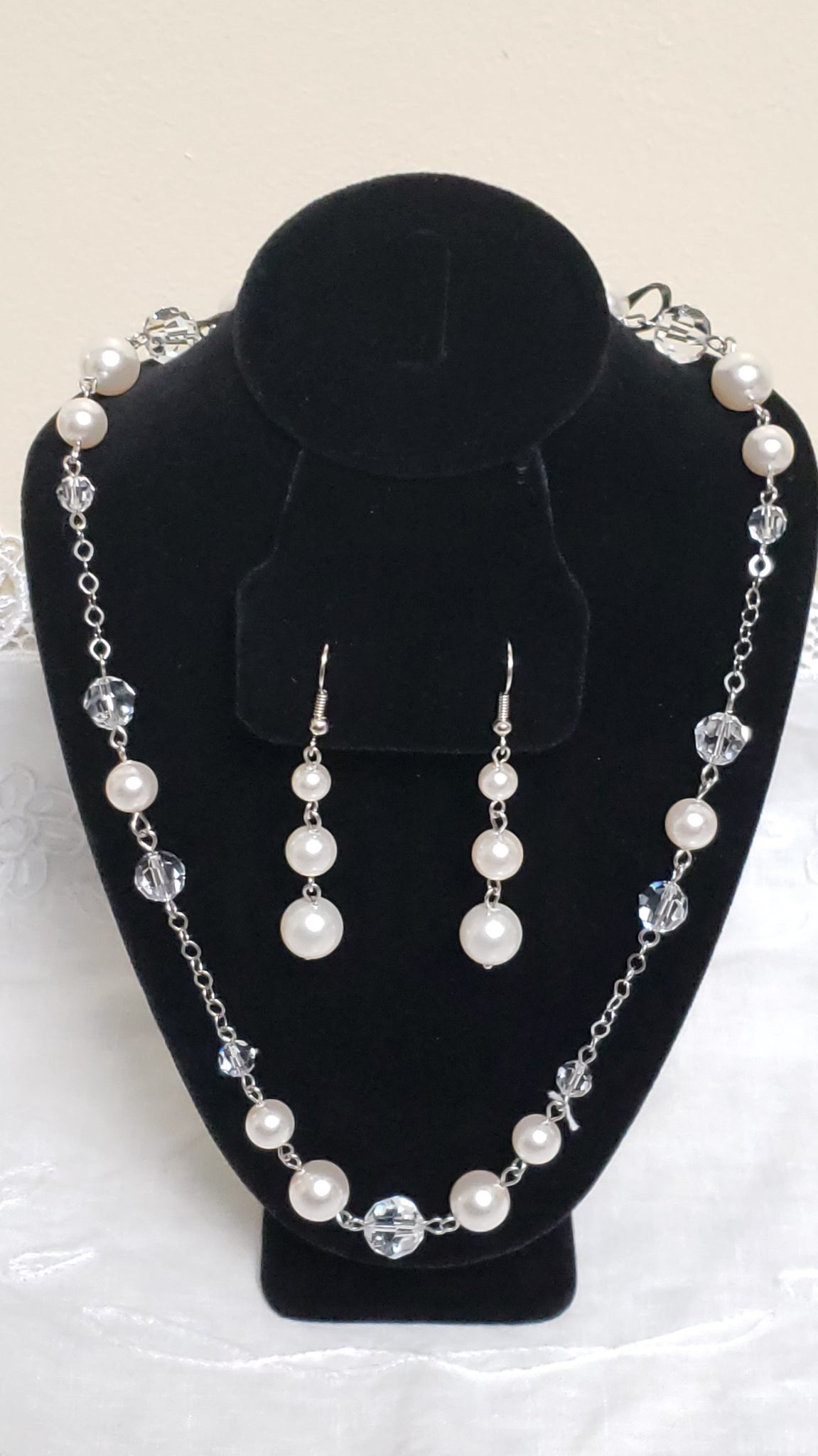 Elegant Pearl Parure