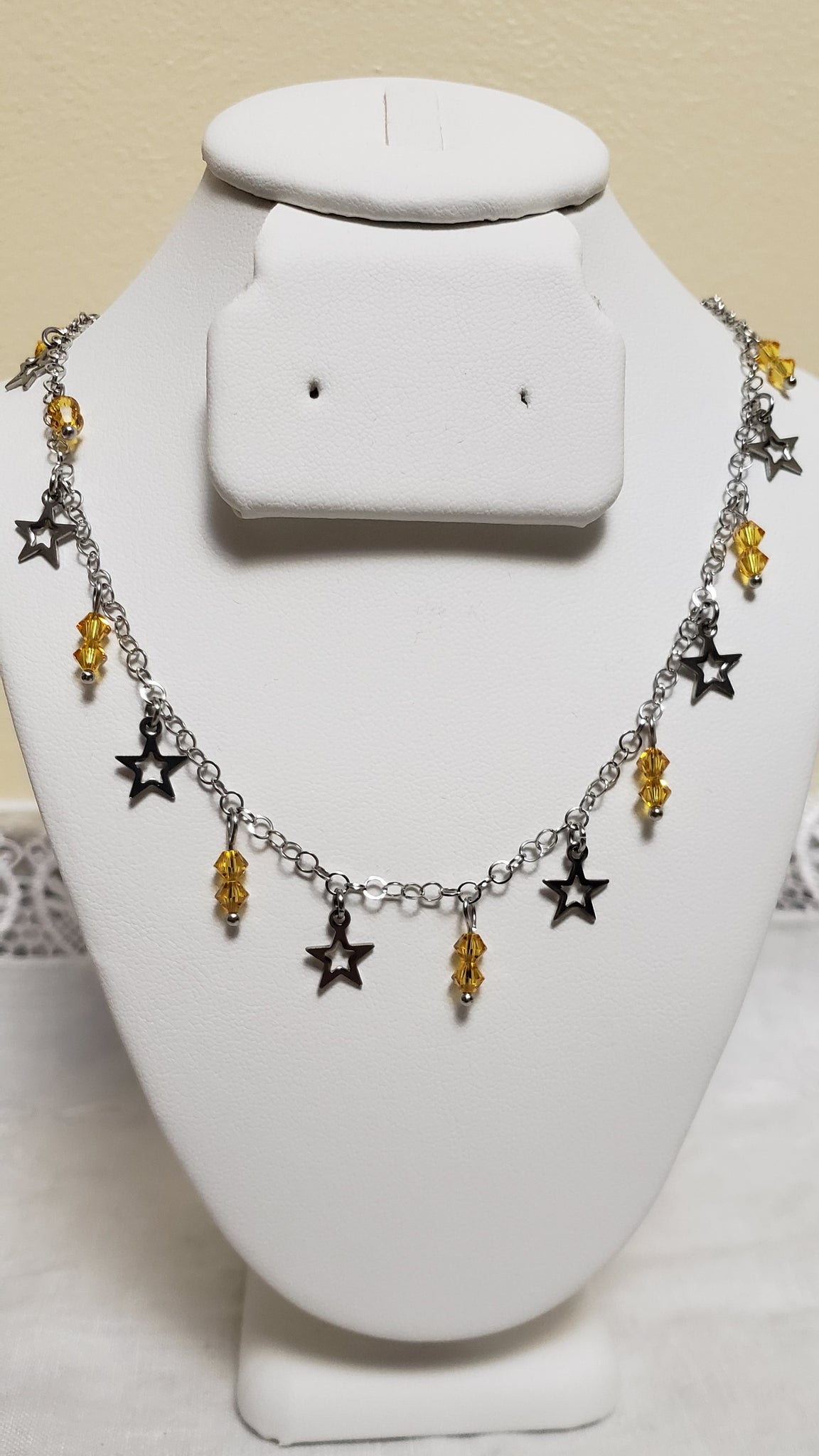 STAR CHAIN NECKLACE