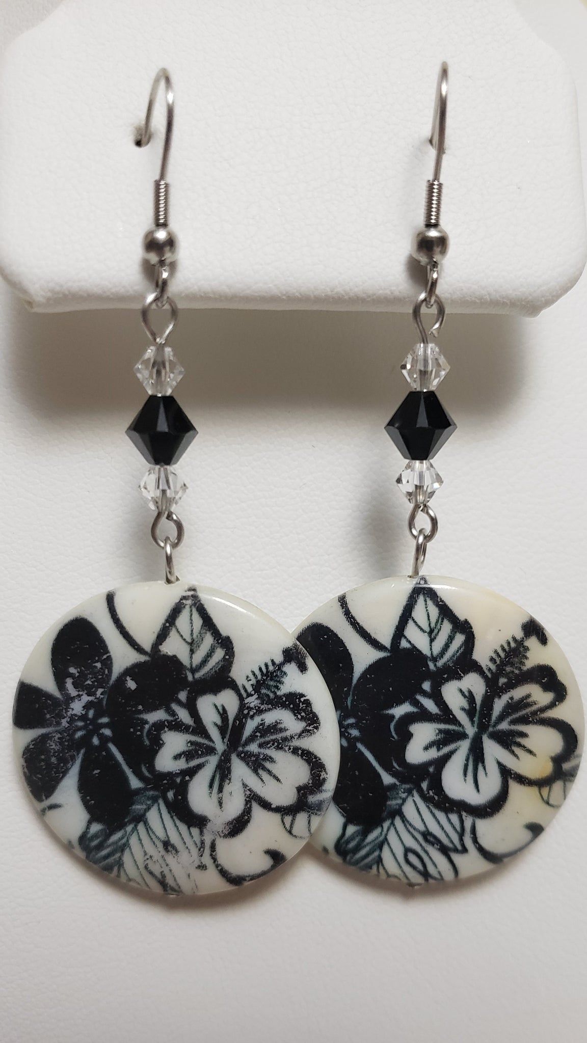 Mother of Pearl Flowers Earrings