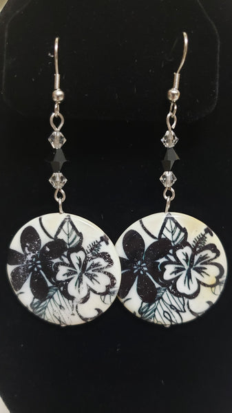 Mother of Pearl Flowers Earrings